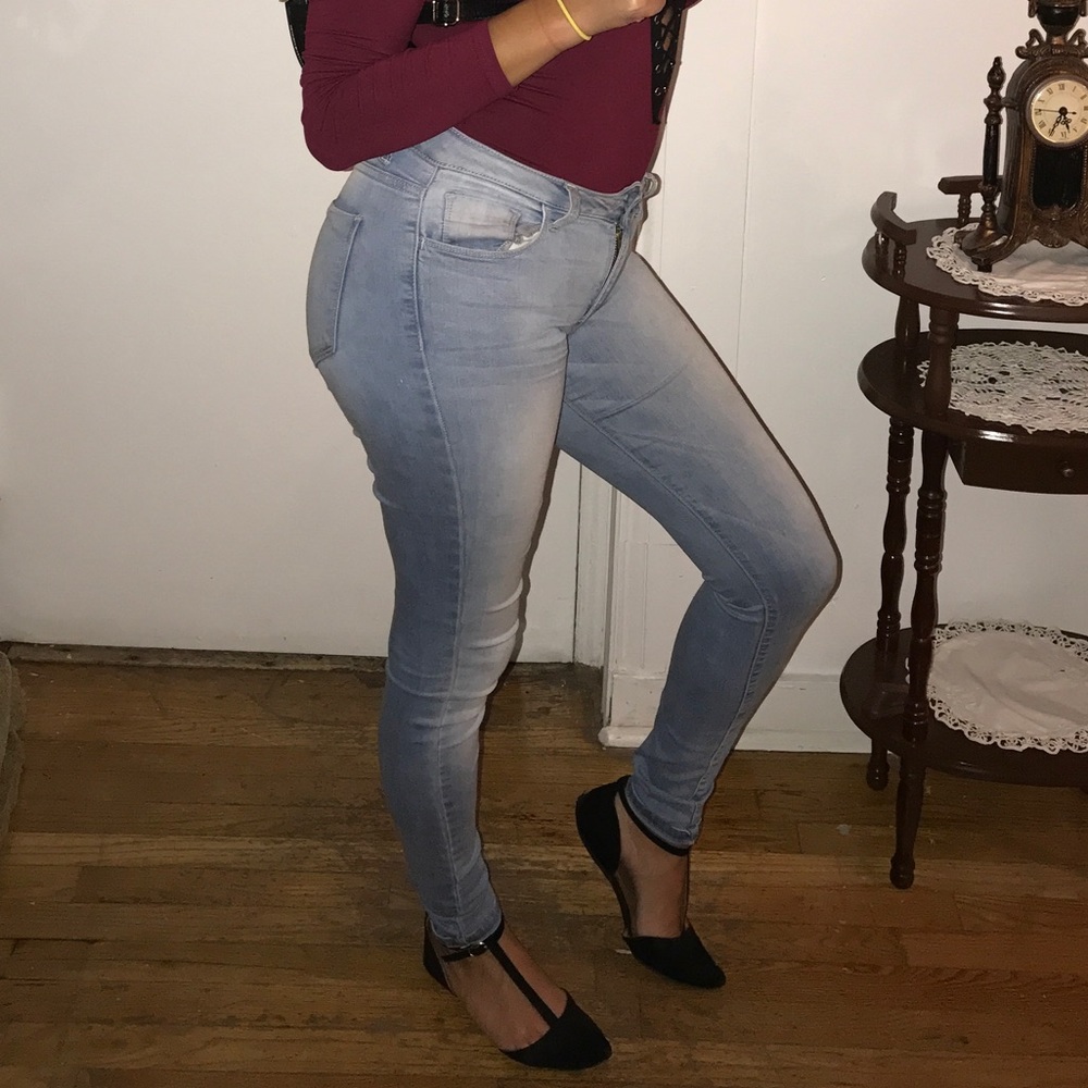 FASHION NOVA JEANS 😍 LIGHT WASH